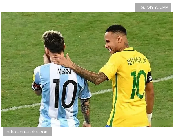 内马尔向梅西赠送球衣引发重聚猜想，两人深厚友谊超越球场成为珍贵纽带