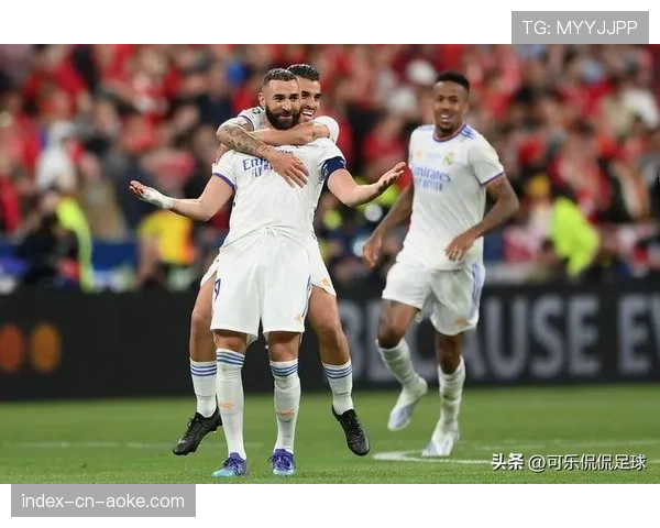 终场哨响，安切洛蒂低头离场，皇马欧冠征程止步八强